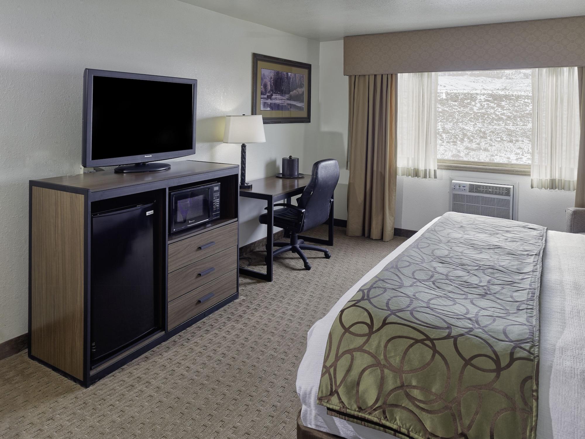 The Ridgeline Hotel At Yellowstone, Ascend Hotel Collection Gardiner Exteriör bild