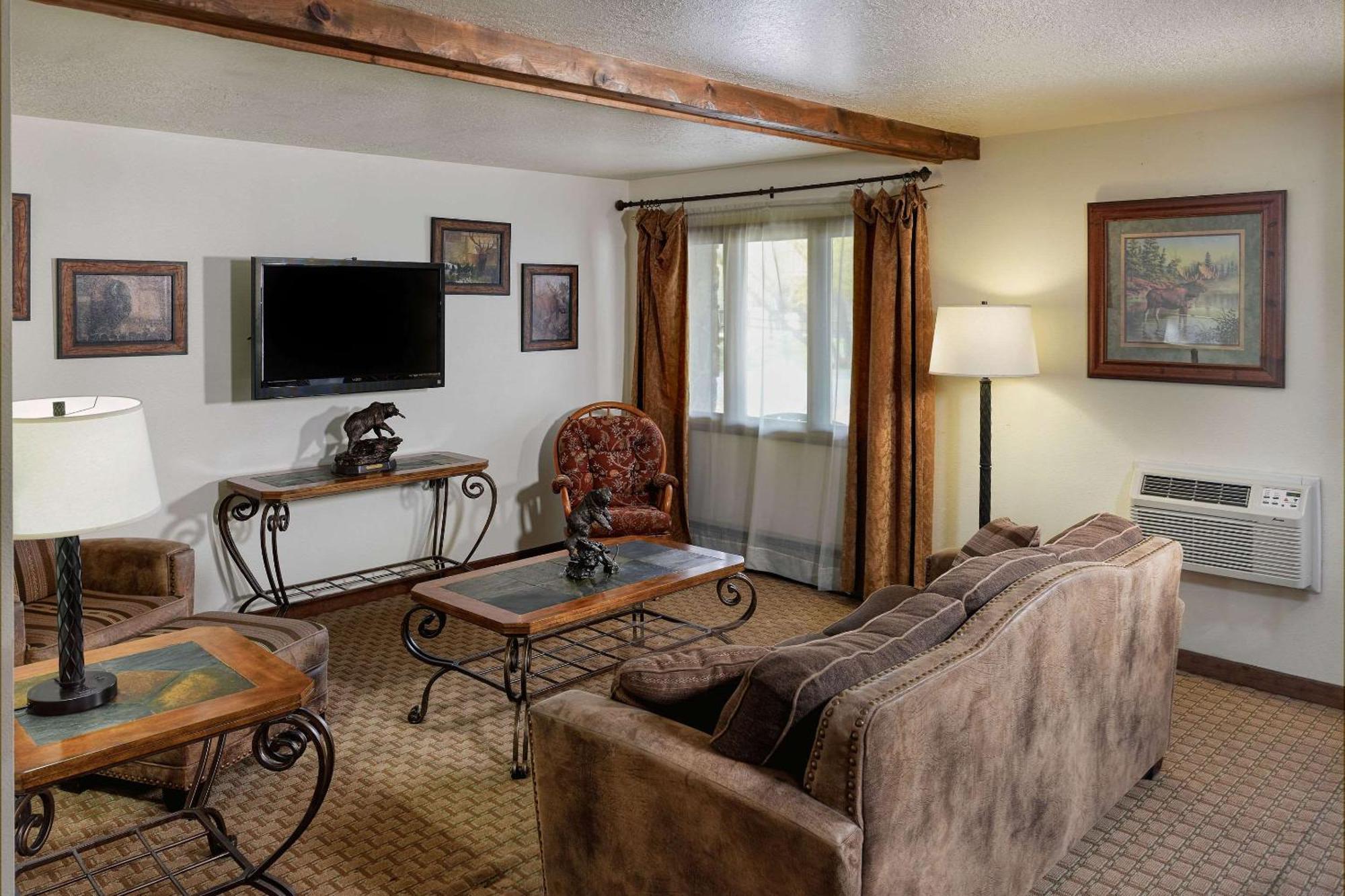 The Ridgeline Hotel At Yellowstone, Ascend Hotel Collection Gardiner Exteriör bild