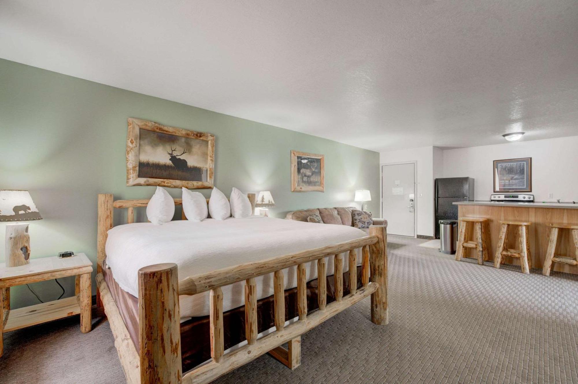 The Ridgeline Hotel At Yellowstone, Ascend Hotel Collection Gardiner Exteriör bild