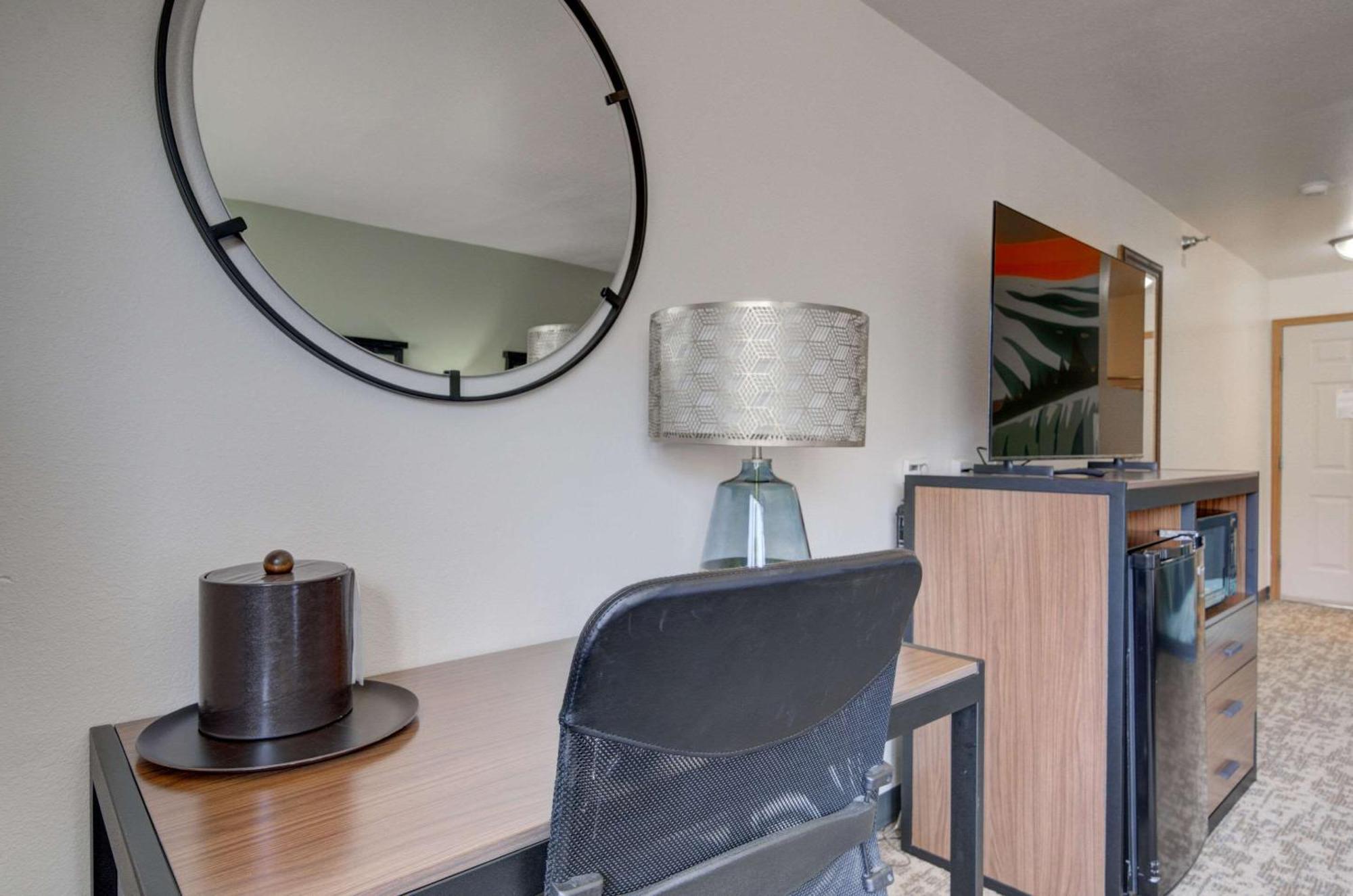 The Ridgeline Hotel At Yellowstone, Ascend Hotel Collection Gardiner Exteriör bild