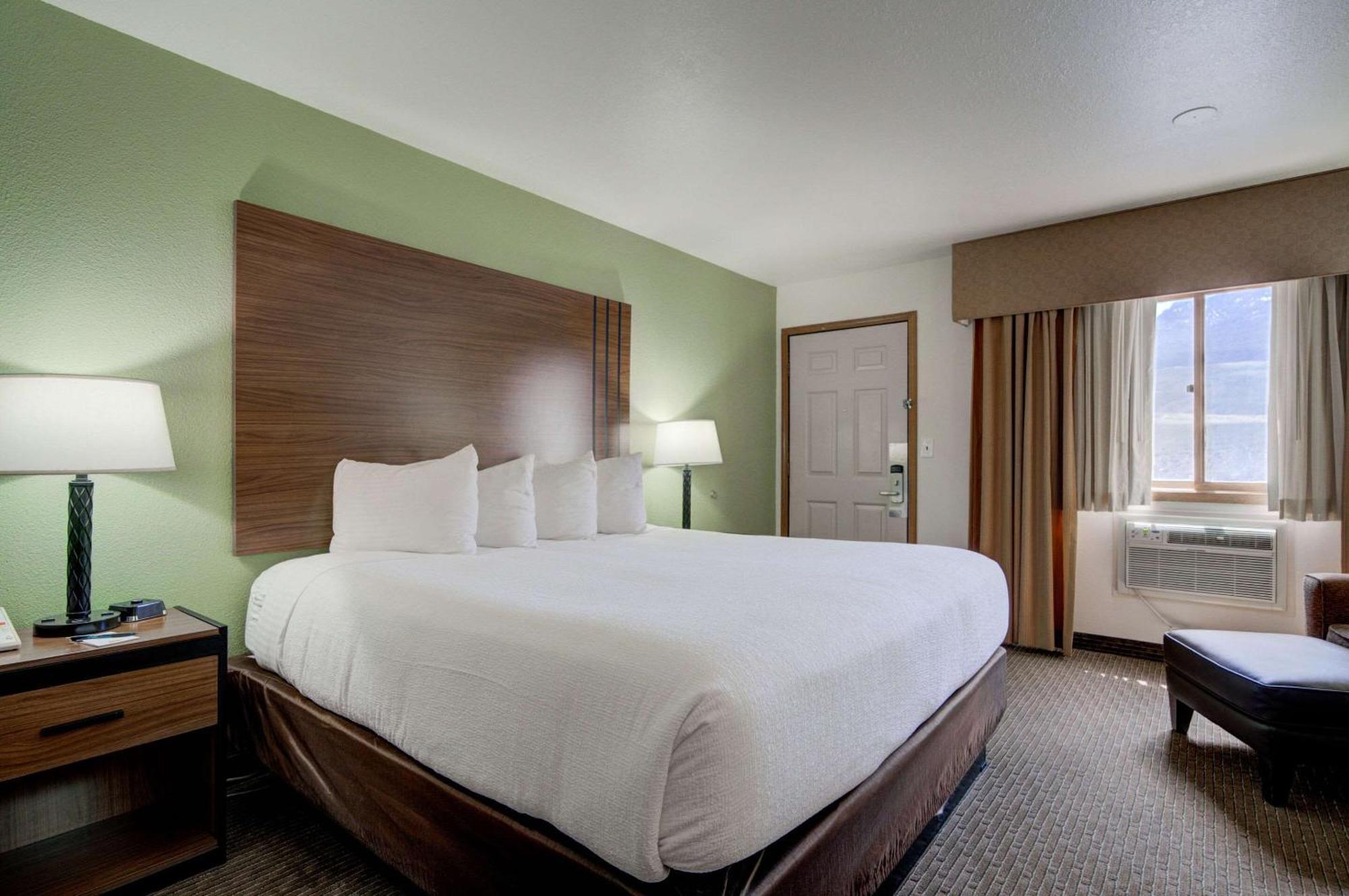 The Ridgeline Hotel At Yellowstone, Ascend Hotel Collection Gardiner Exteriör bild